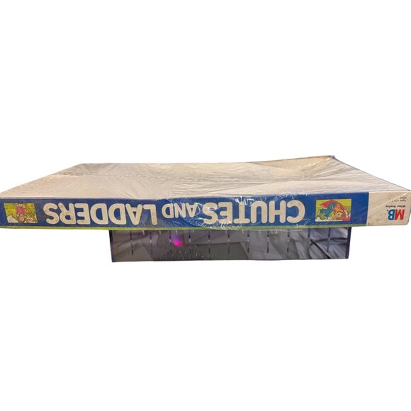 New in box Vintage 1979 Chutes and Ladders - Milton Bradley No. 4555 - Picture 6 of 7